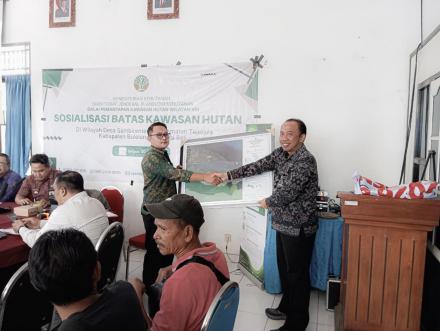 Sosialisasi Kawasan Batas Hutan di Wilayah Desa Sambirenteng